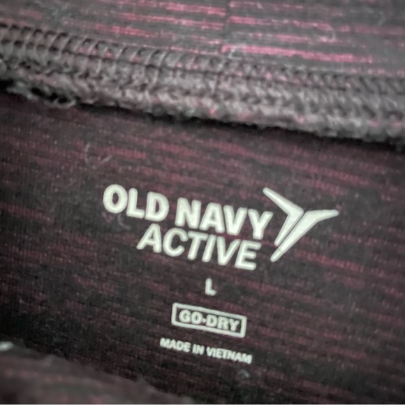 Women’s Old Navy Active Go Dry Sweatshirt - Picture 3 of 3